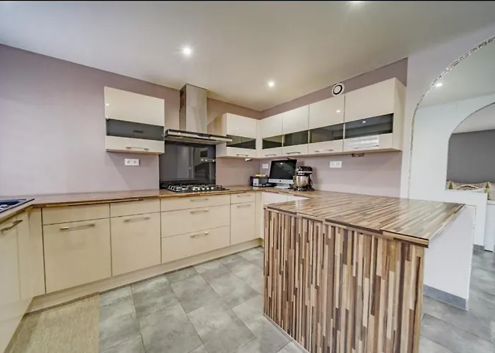 A La Frontiere Mont-Saint-Martin (Meurthe-et-Moselle)