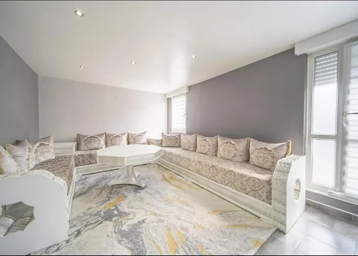 Villa A La Frontiere *